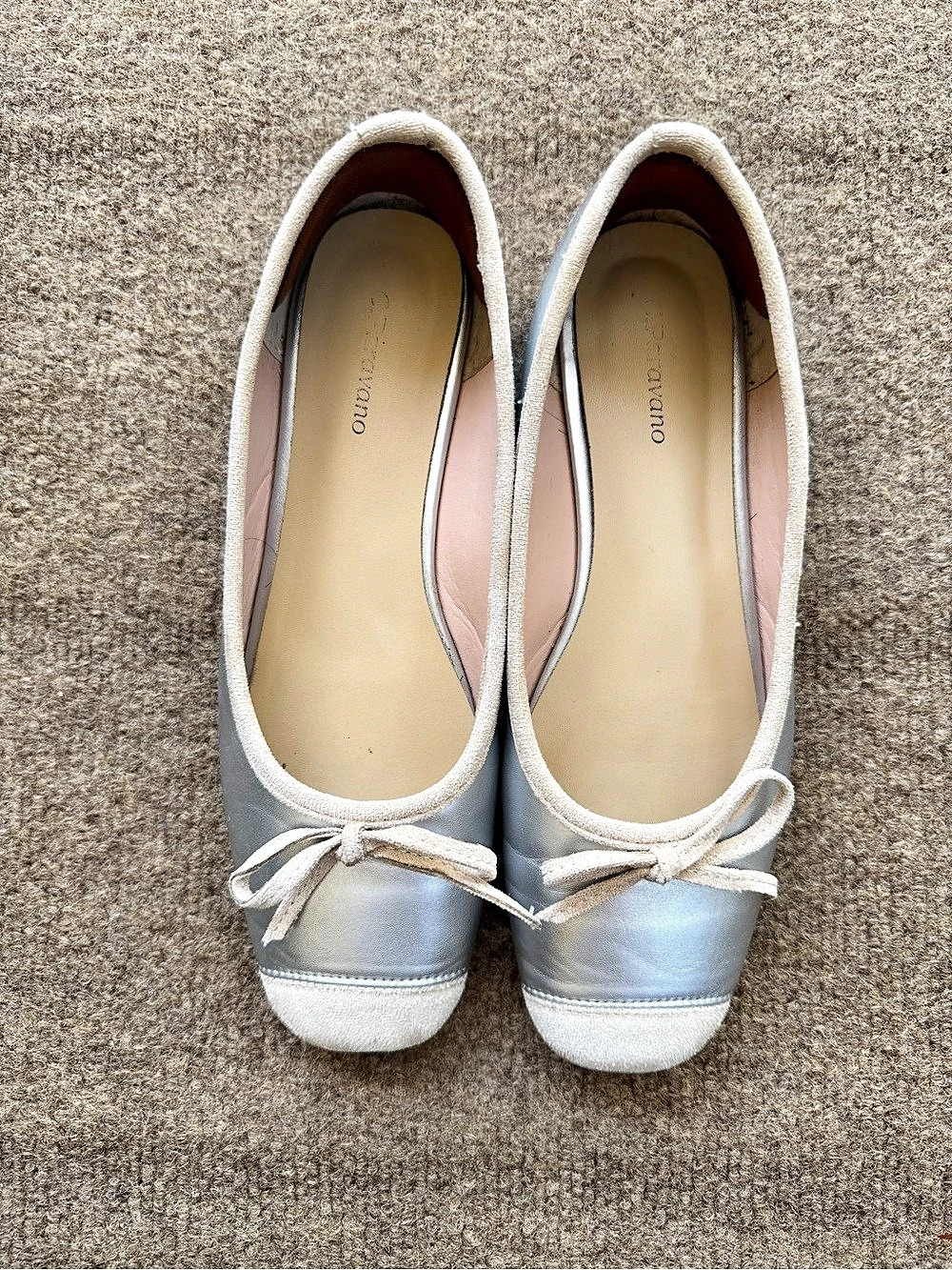 C.Paravano Silver Bow Ballet Style Flats EU 36